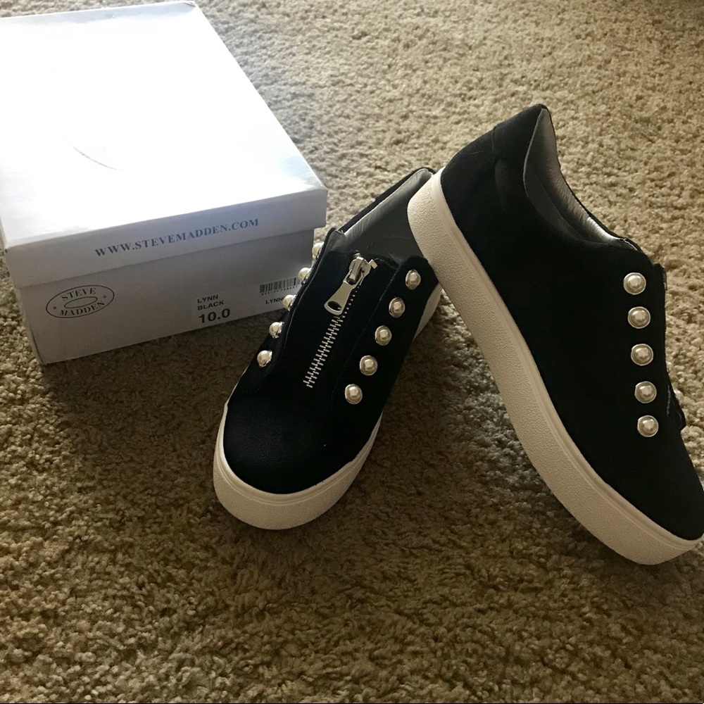 NWOT Steve Madden Black Suede & Pearl Sneakers